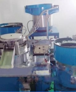 Alternative view of Sıvı Sabun ve losyon pompası birleştirme makinesi